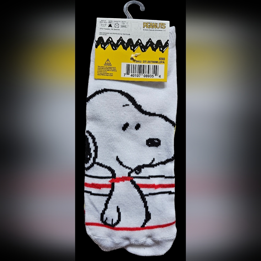 The Peanuts Yellow/White Unisex Ankle Socks - One Size Fits Most. NEW with Tags - Picture 3 of 3